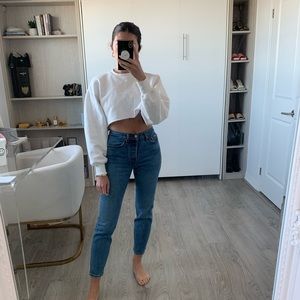 Levi’s Wedgie fit jeans.